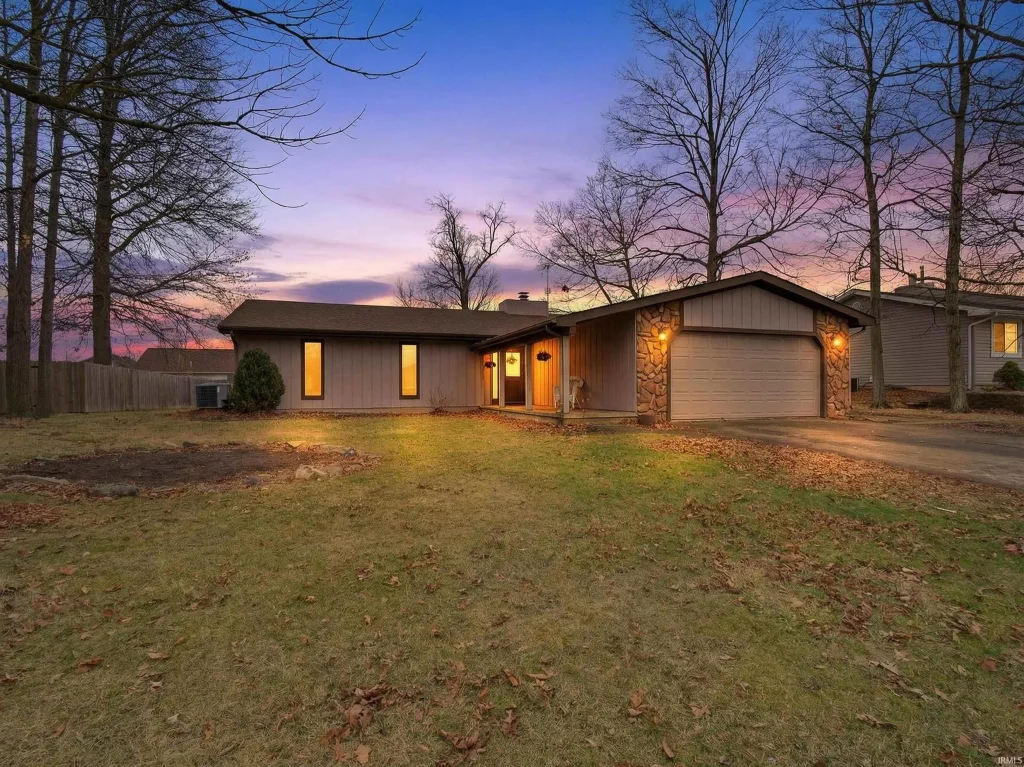 313 Greenwood Trail, Ossian