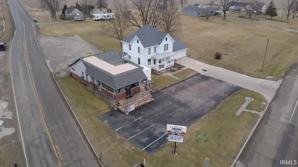 7405/7409 Wayne Trace, Fort Wayne