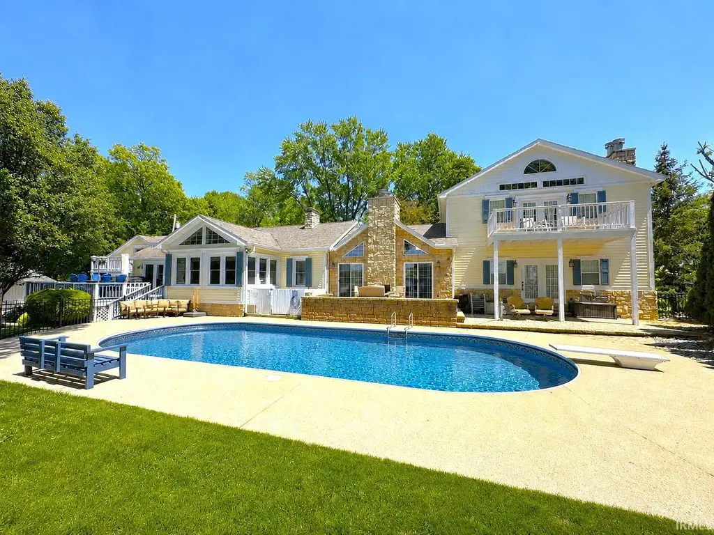 2636 N Peterson Drive, Monticello