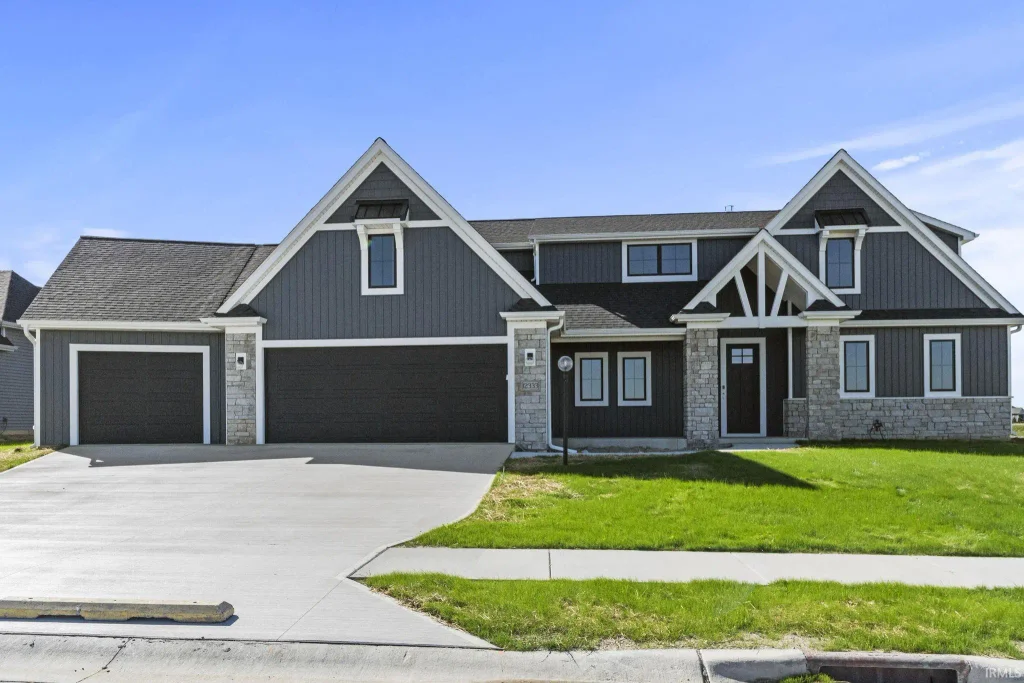 12333 Blue Jay Trail, Fort Wayne
