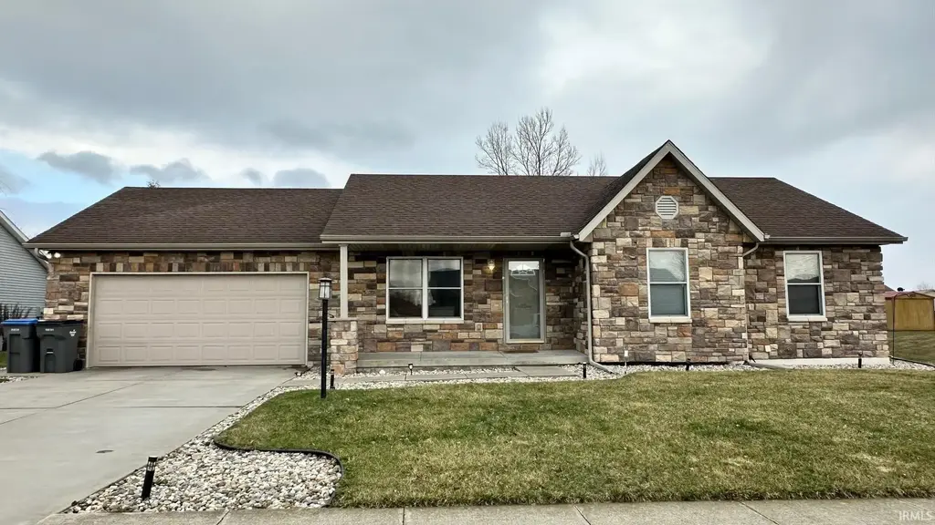 1312 Red Oak Drive, Goshen