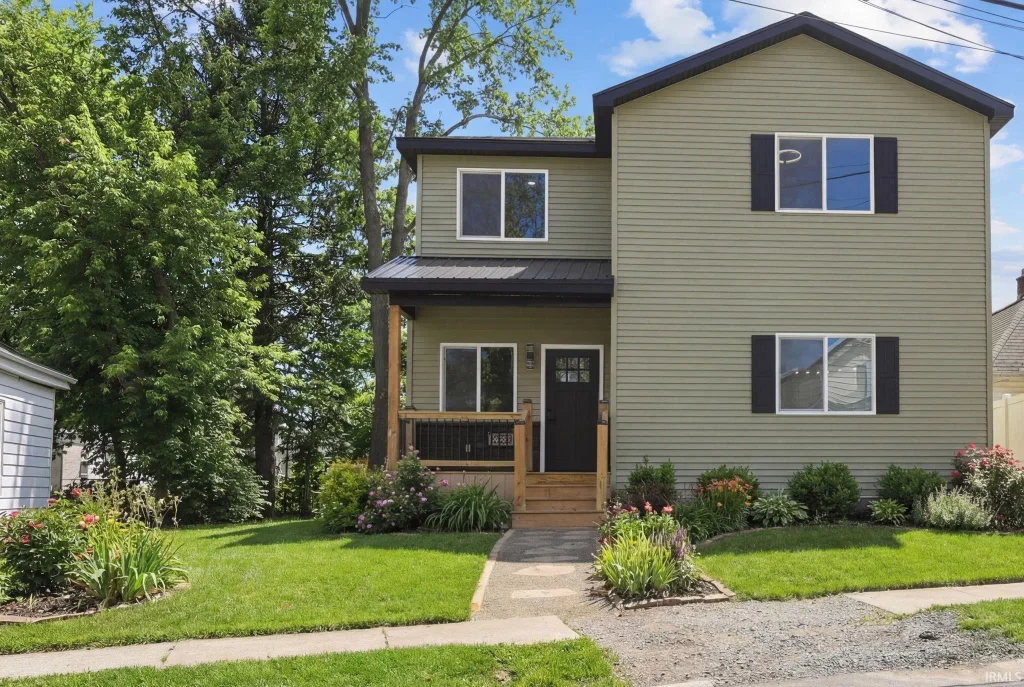 1330 Summit Street, New Haven