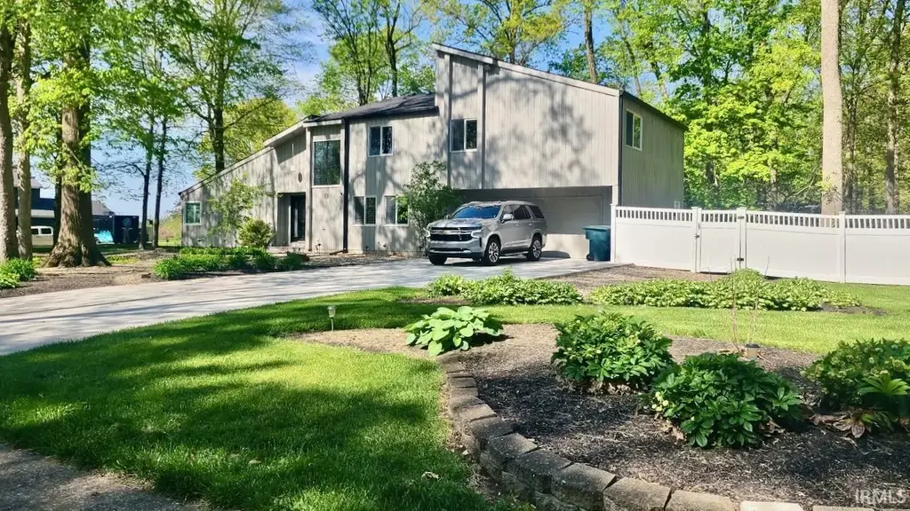 4701 N Weir Drive, Muncie