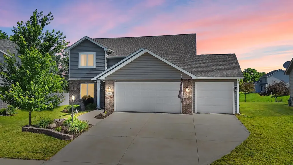 687 Sully Court, Angola