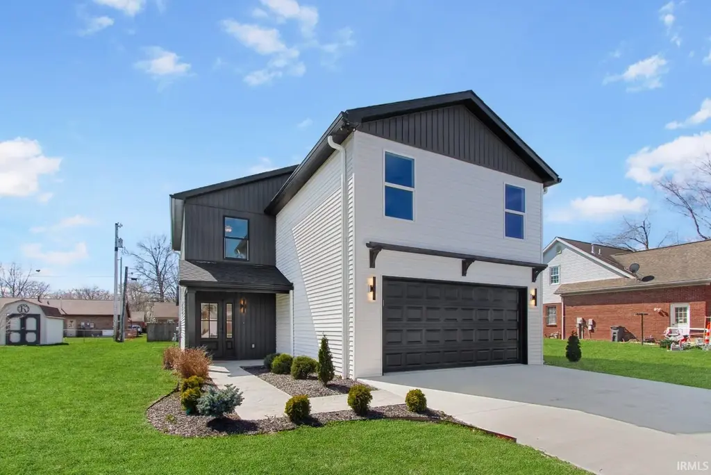 1310 Mockingbird Lane, Mount Vernon