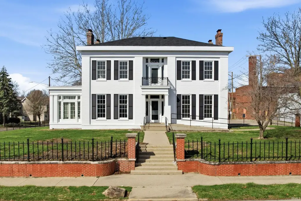 321 S Main Street, New Castle