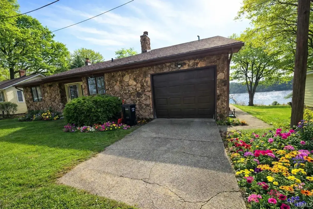 67833 Lake Trail Road, Lakeville