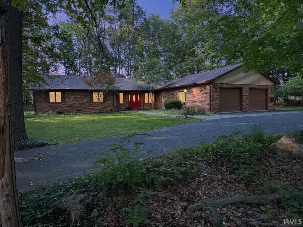 2497 W Lynn Lane, Peru
