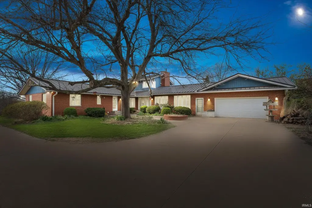 20216 Muckshaw Road, Argos