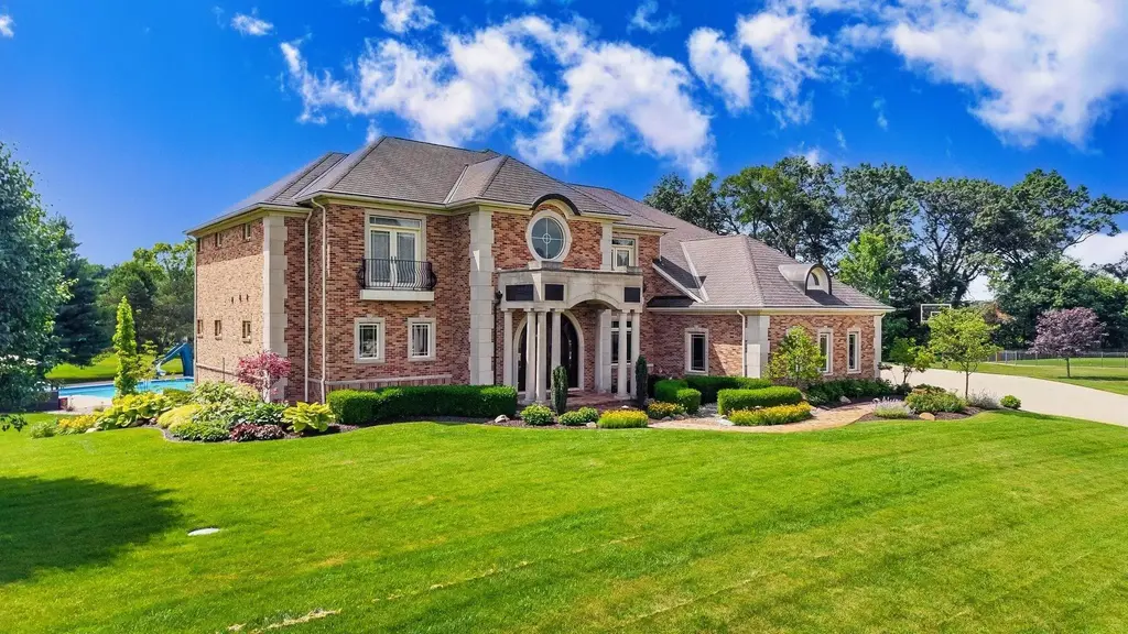 53717 Meadow Lake Court, Elkhart