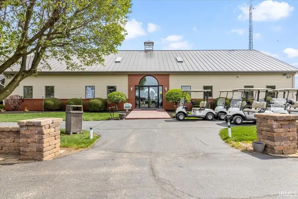 985 S Simpson Drive, Winchester