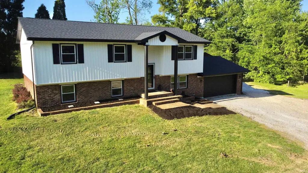 6888 Oak Grove Road, Newburgh