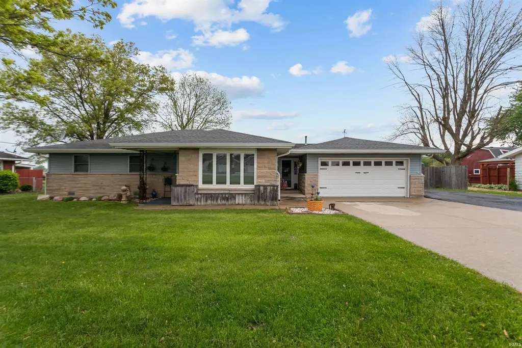 936 E Center Road, Kokomo