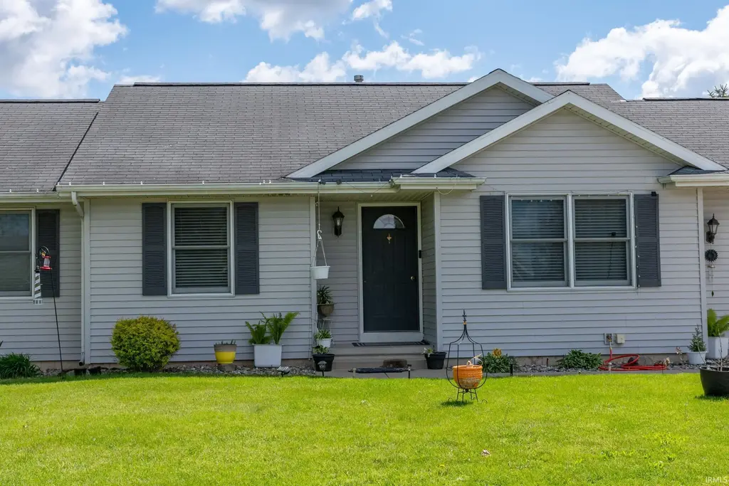 1008 Colonial Manor Drive, Goshen