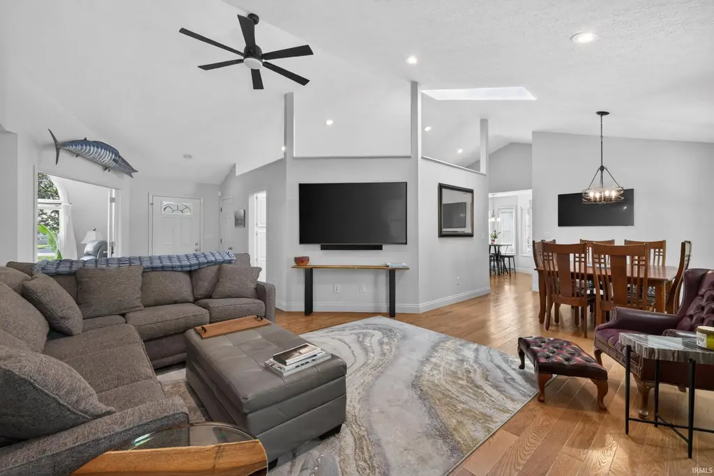 5118 N Echo Bend, Bloomington