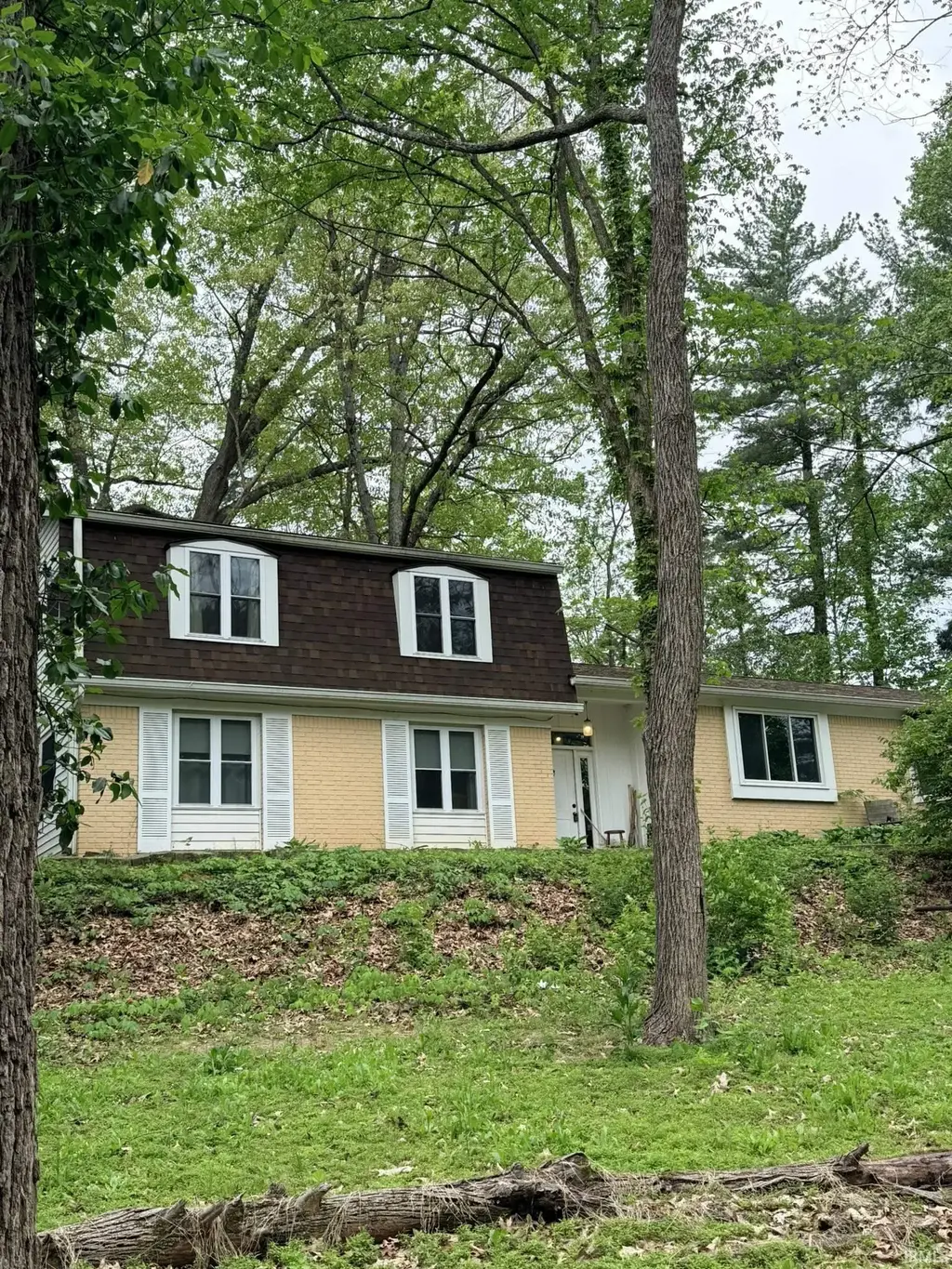 1310 E Prairie Drive, Bloomington