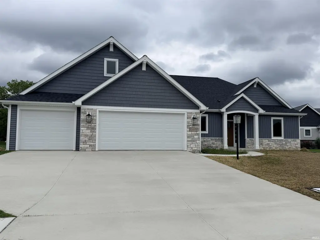 10071 Gala Cove, Fort Wayne