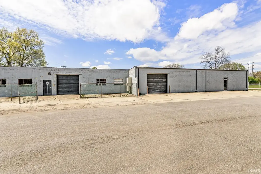 1505 W Beardsley Avenue, Elkhart