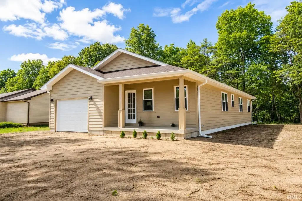 6890 E Homette Avenue, Knox