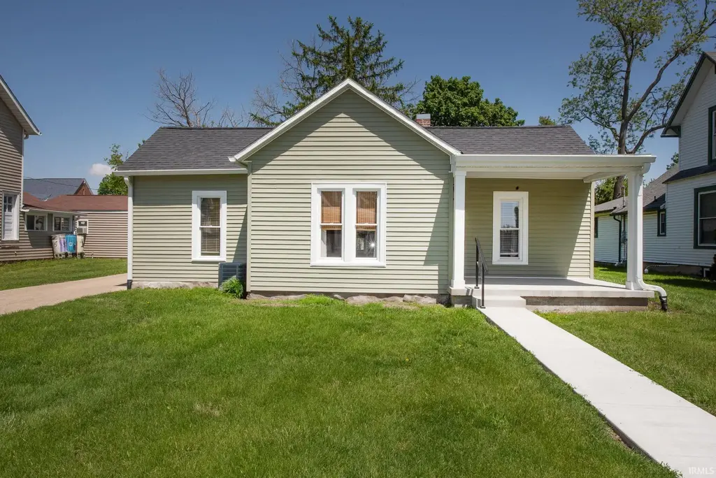 402 E 3rd Street, Brookston
