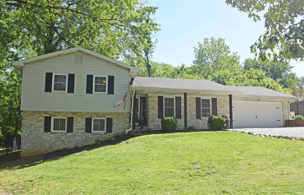 2319 Sharon Place, Evansville