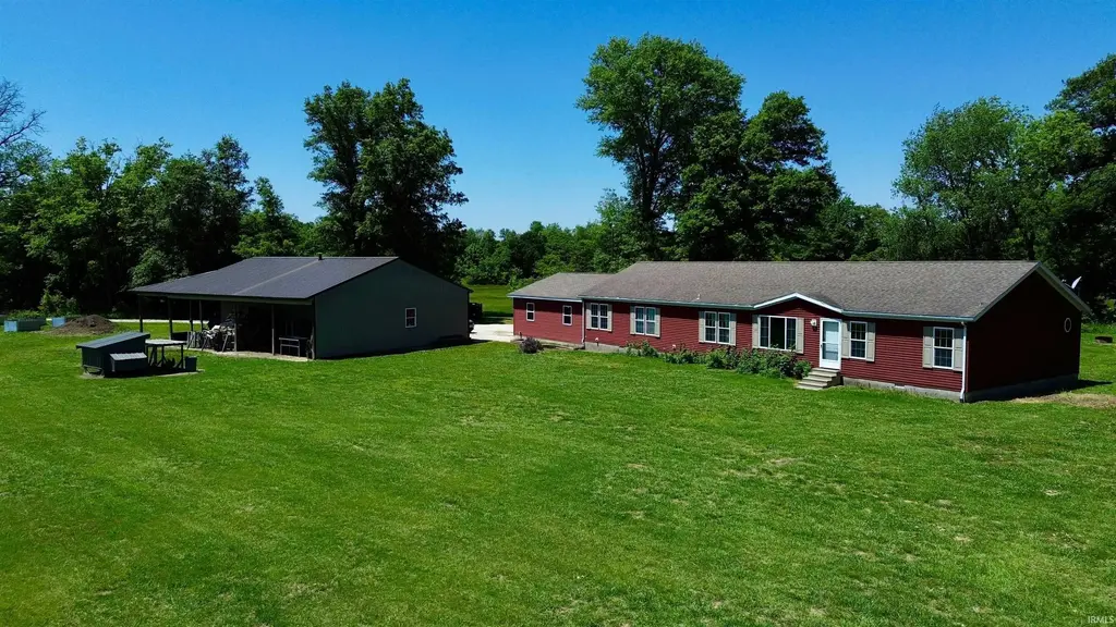 13194 E Parker Lake Road, Monroe City