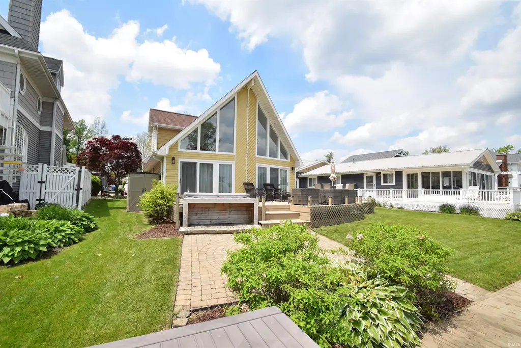 10272 South Channel Drive, Syracuse
