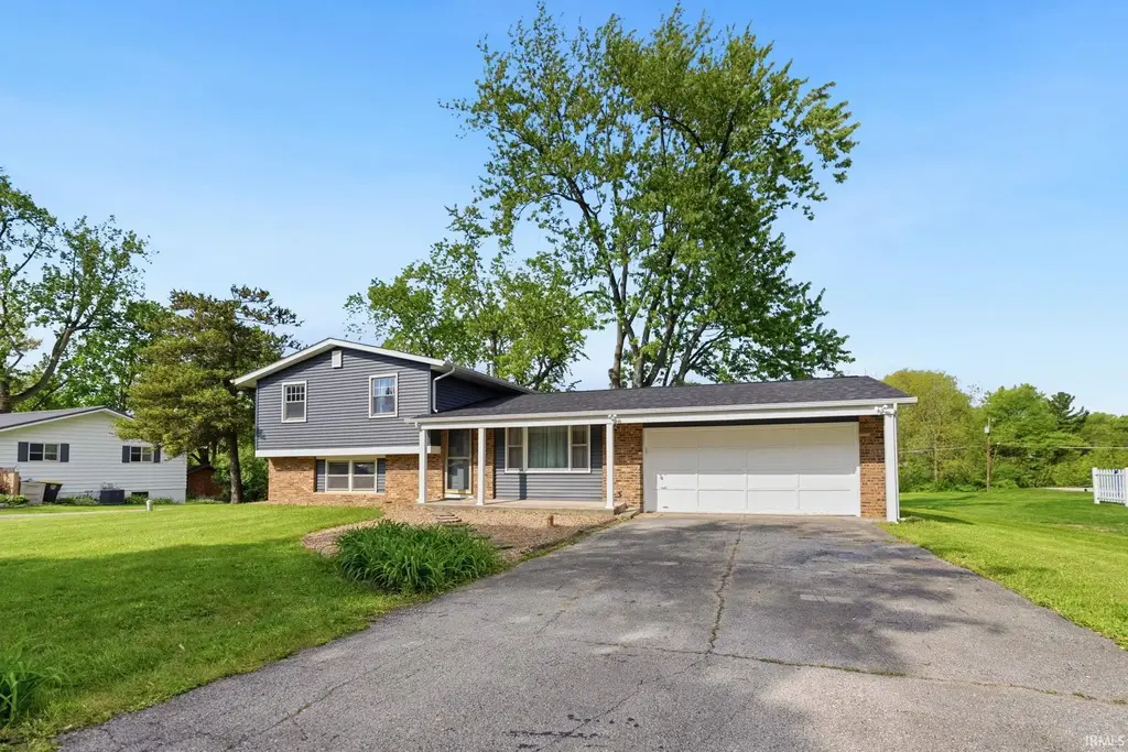 816 Blake Drive, Fort Wayne