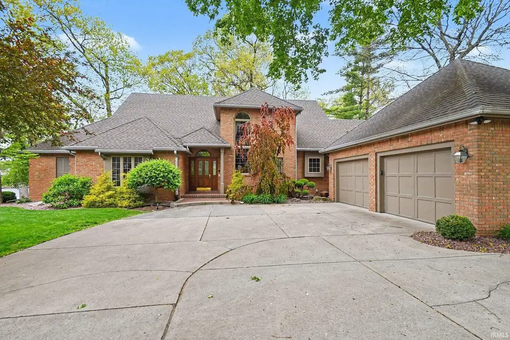 54940 Woodhold Court, Elkhart