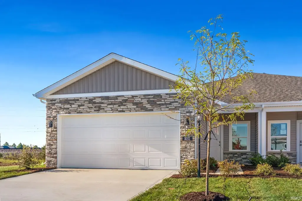 1031 Butler Lake Court, Fort Wayne