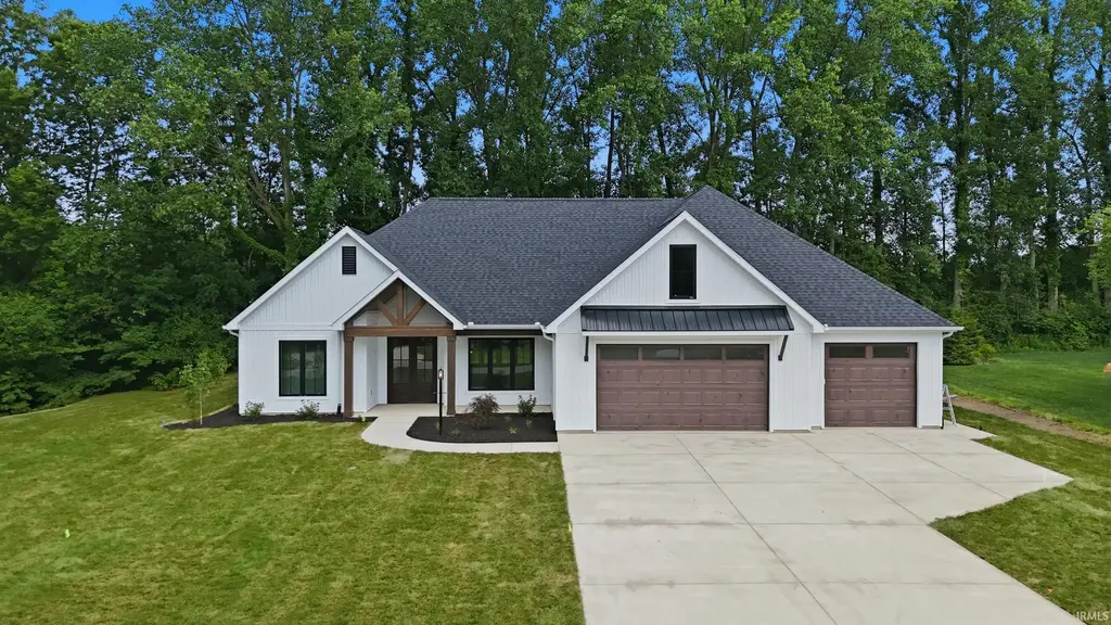 8078 E Country Club Lane, Syracuse