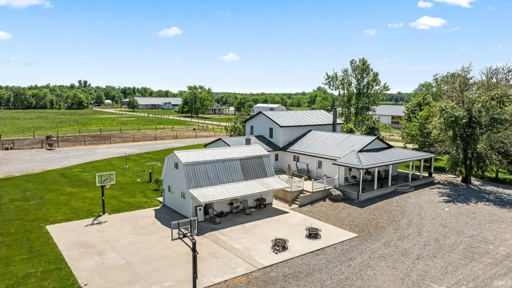 4160 S 600 East Road, Hamilton