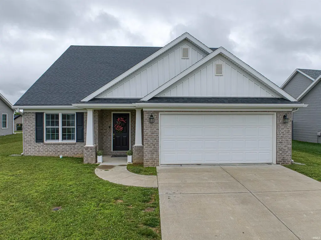 8150 Edenton Drive, Evansville