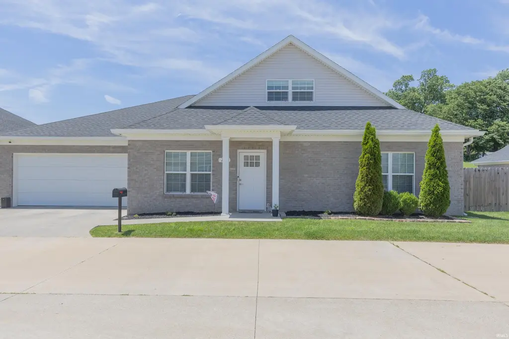 2630 Pecan Trace, Evansville