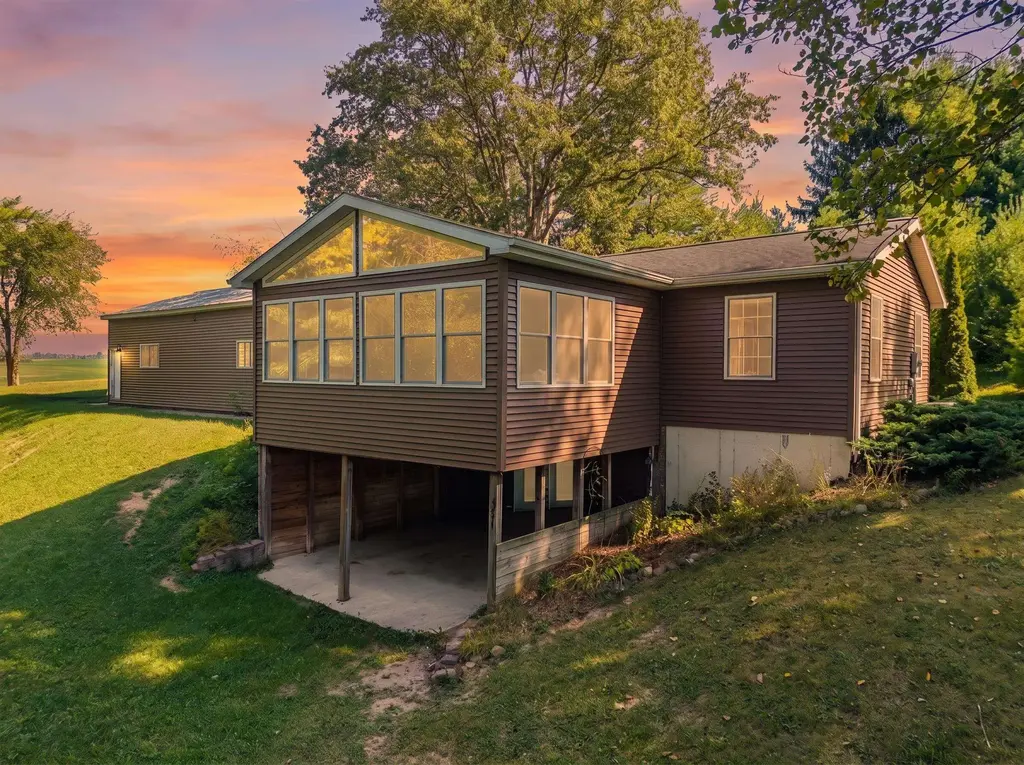 4801 W Plattner Road, Columbia City