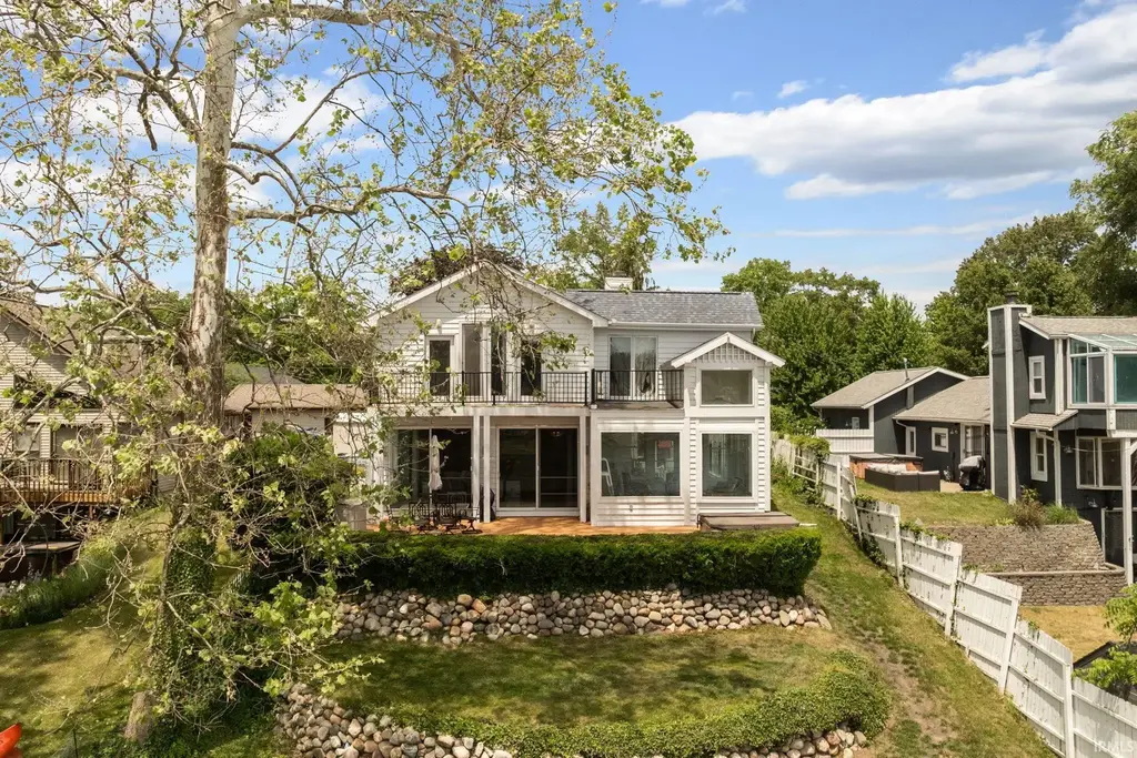11114 Lakeshore Drive, Osceola