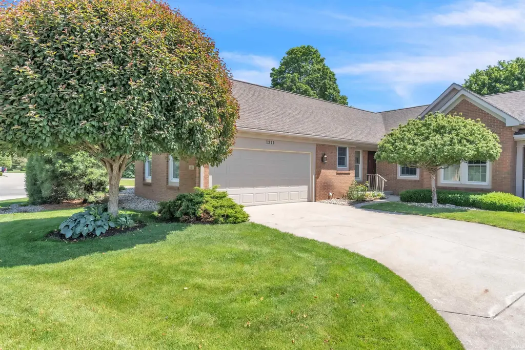 1311 Somerset Court, Goshen