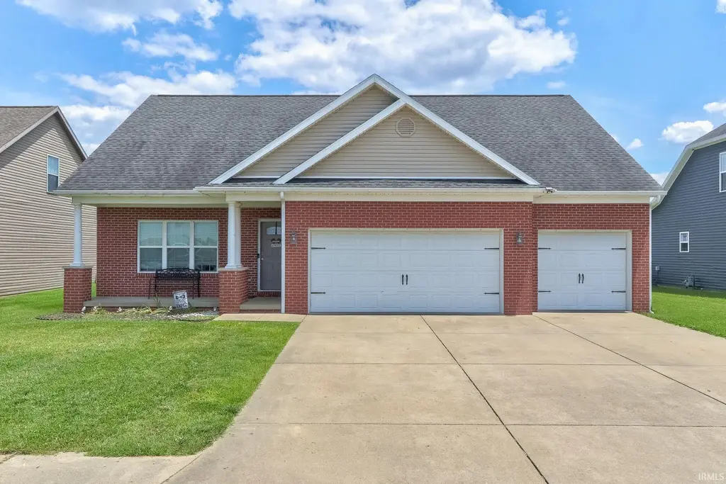 3630 Arbor Creek Drive, Newburgh