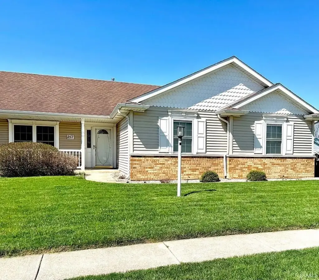 257 Willow Street, Lowell
