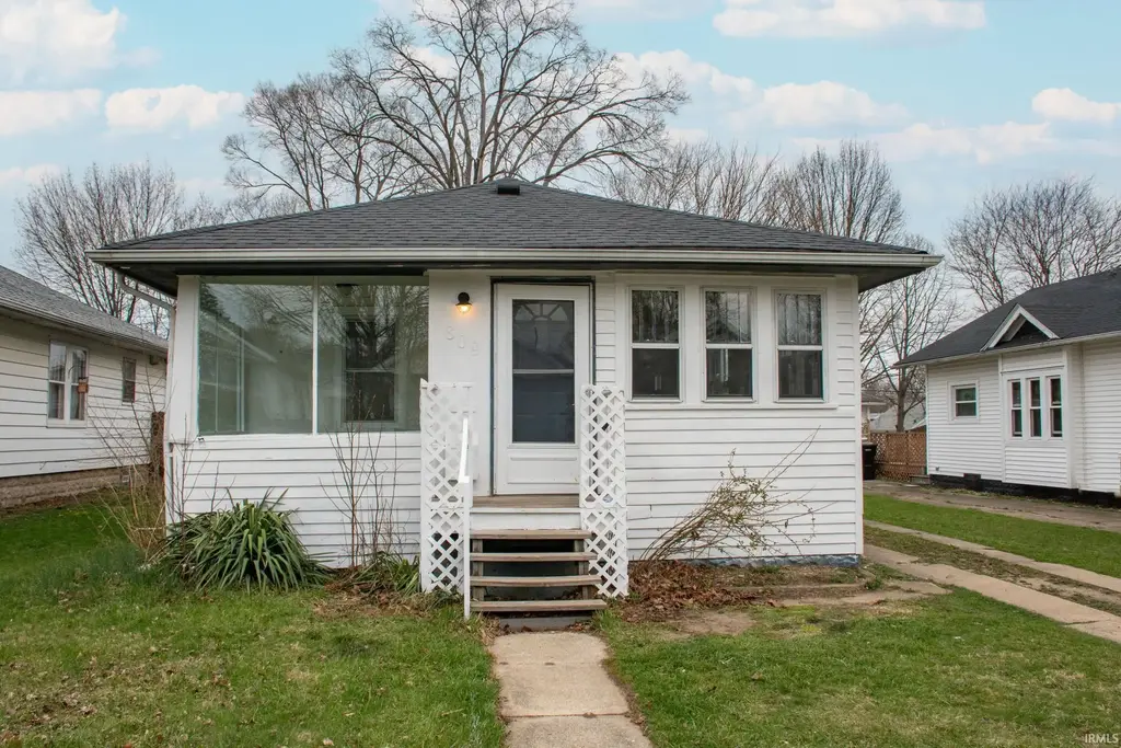 809 E Fairview Avenue, South Bend