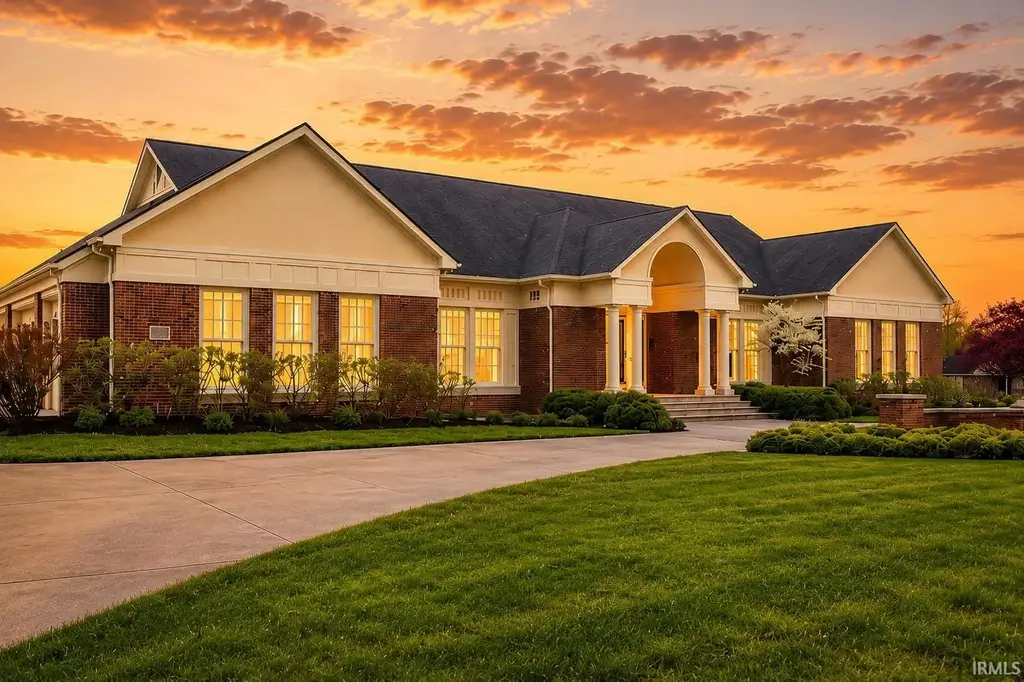1408 N Regency Parkway, Muncie