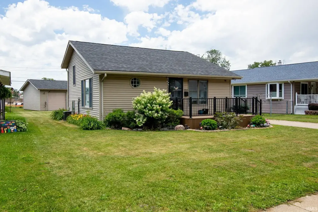 2353 Normandy Drive, Mishawaka