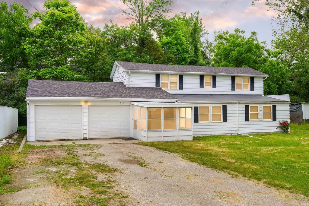 912 W Winona Avenue, Warsaw