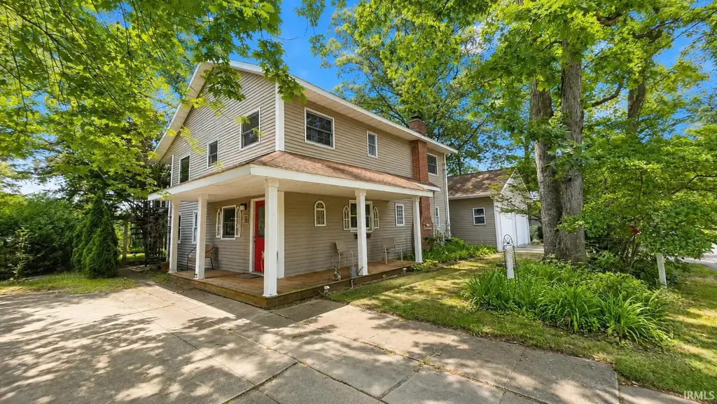 11080 E Iroquois Road, Walkerton