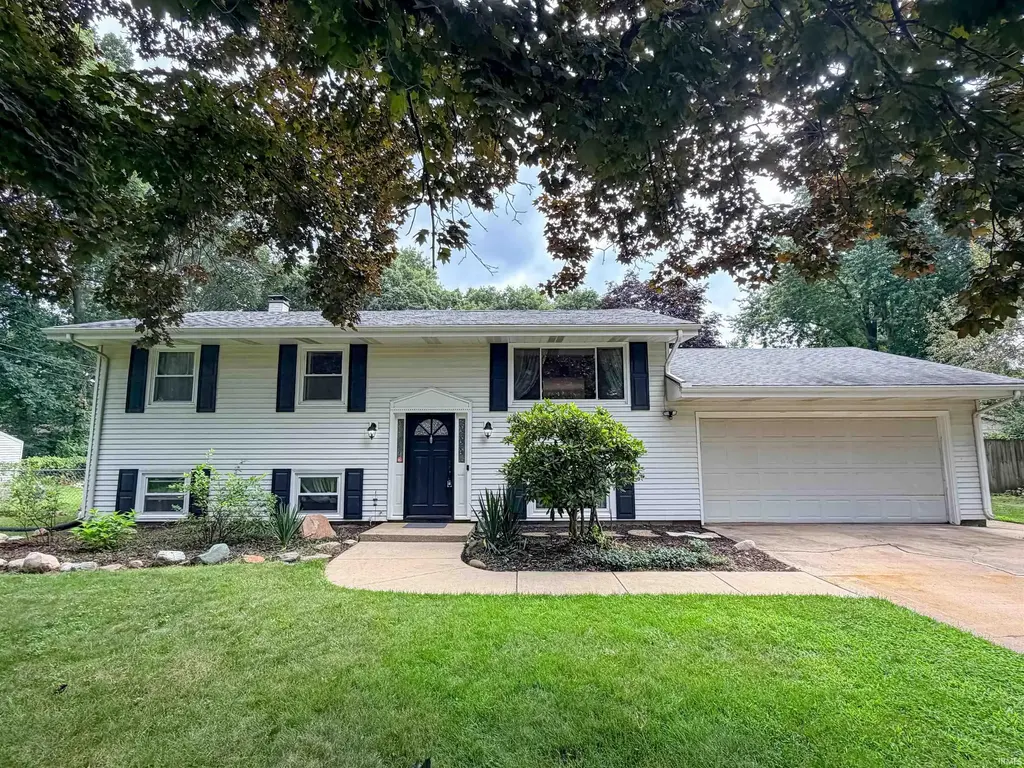54554 Cornell Drive, Mishawaka