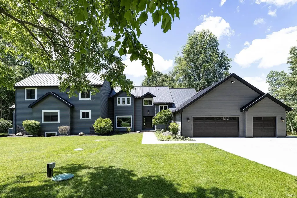 54725 County Road 33, Middlebury