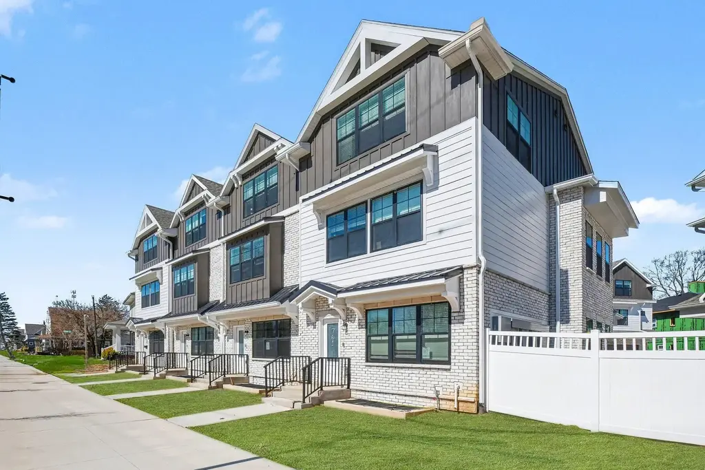 743 South Bend Avenue, South Bend