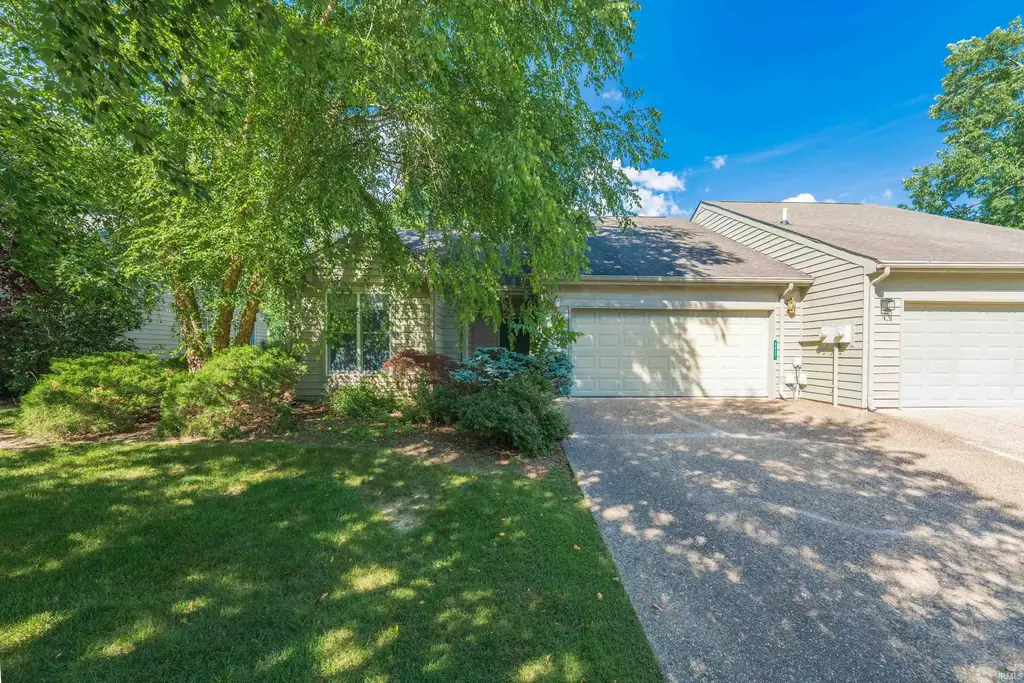 9417 S Harbour Pointe Drive, Bloomington