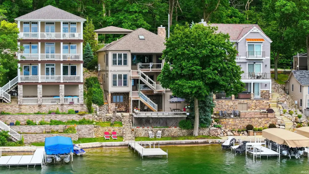 900 Ln 105 Lake James, Angola