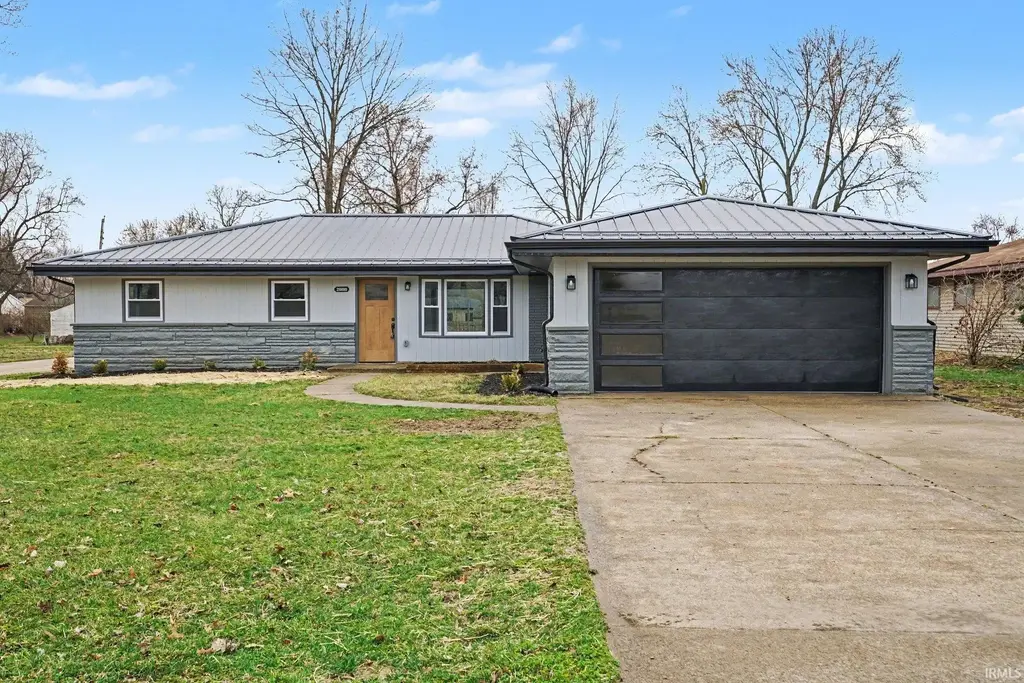 28880 County Road 16, Elkhart